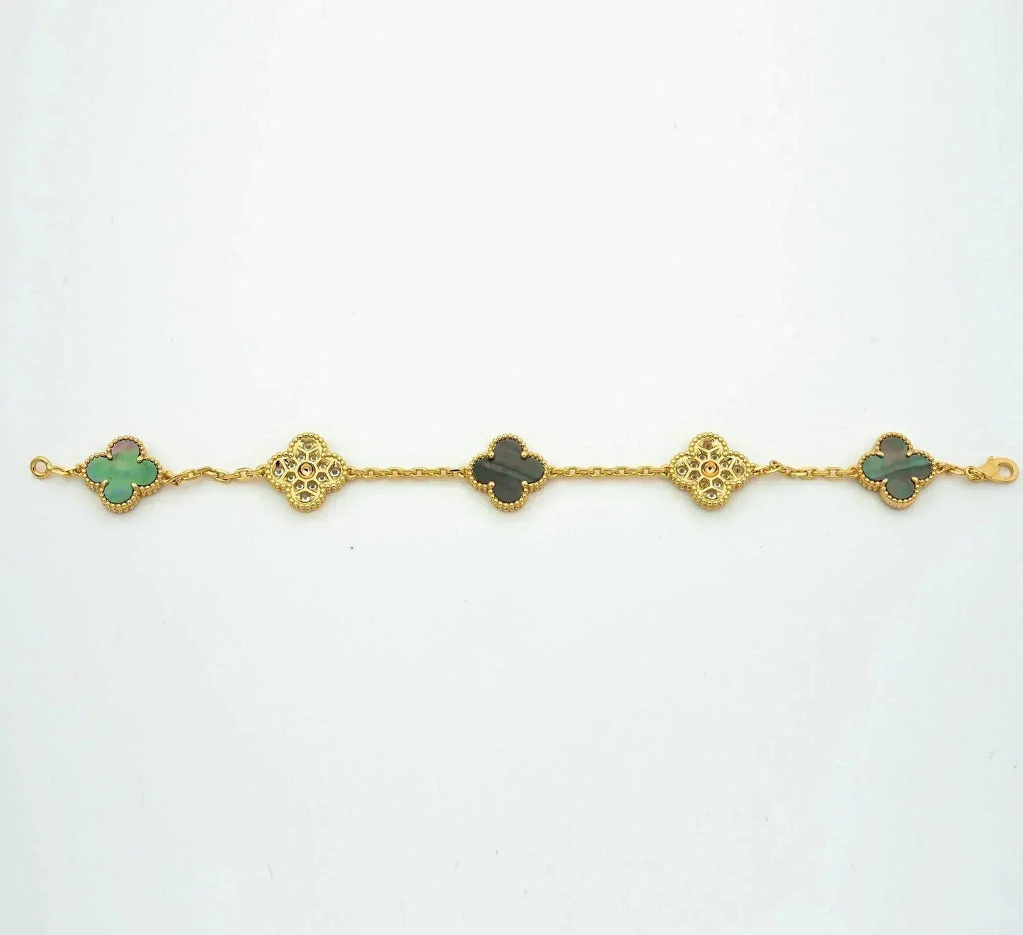 [Love Aura] CLOVER 5 MOTIF GRAY MOP BRACELET COLLECTION