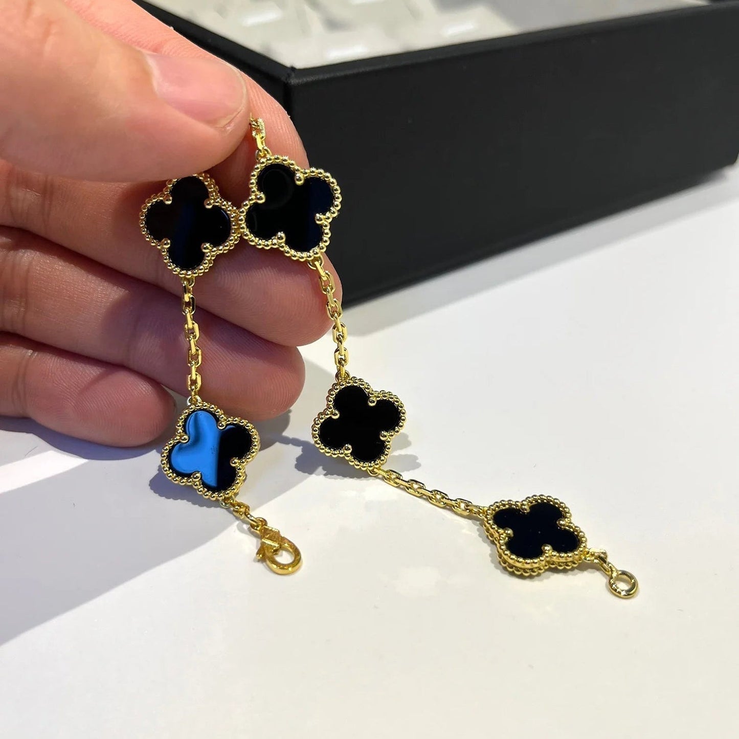 [Love Aura] CLOVER 5 MOTIF ONYXS BRACELET COLLECTION