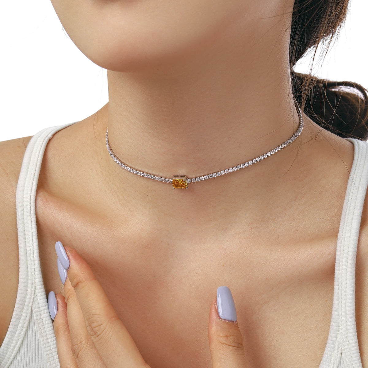 [Love Aura]2.0 carat Ornate Emerald Cut Necklace