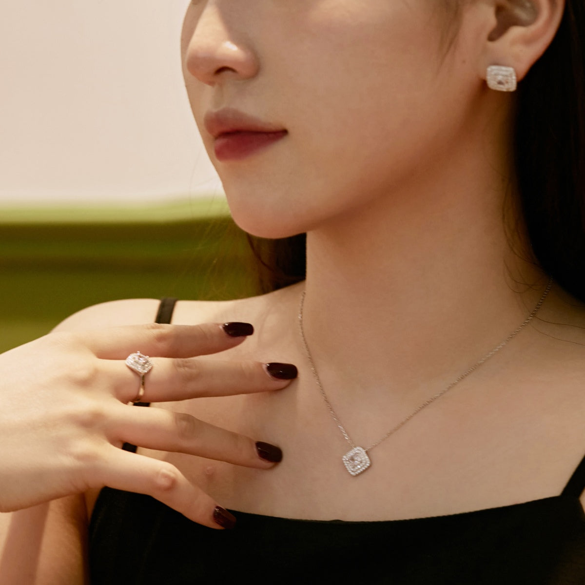 [Love Aura]Sparkling Asscher Cut Necklace