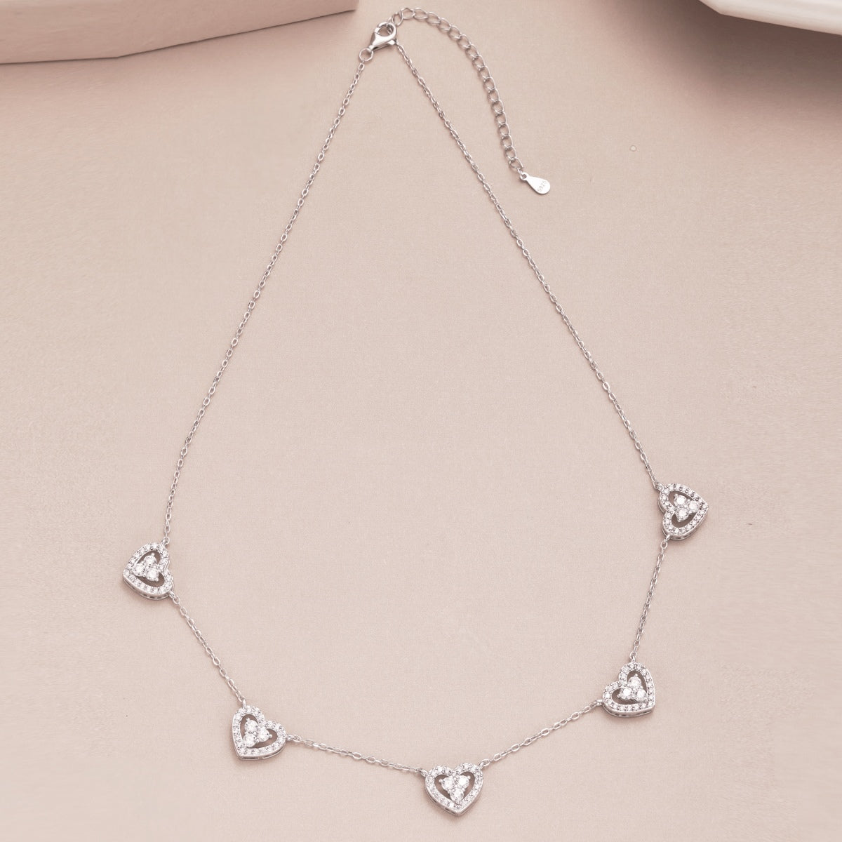 [Love Aura]Sparkling Five Heart Necklace
