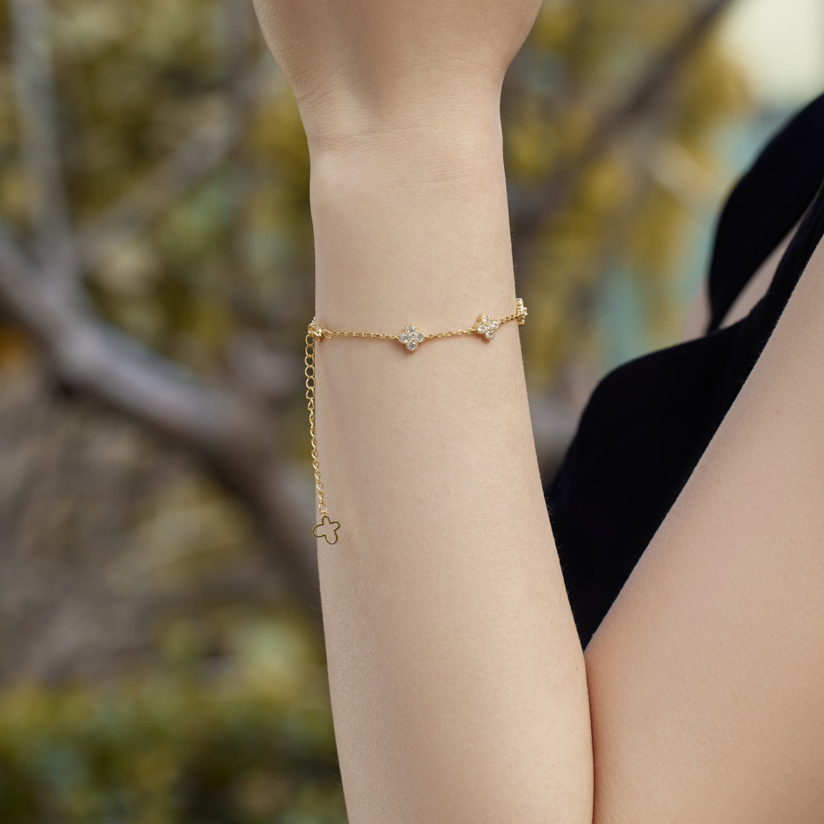 [Love Aura]Four-Leaf Clover Hollow Butterfly Bracelet