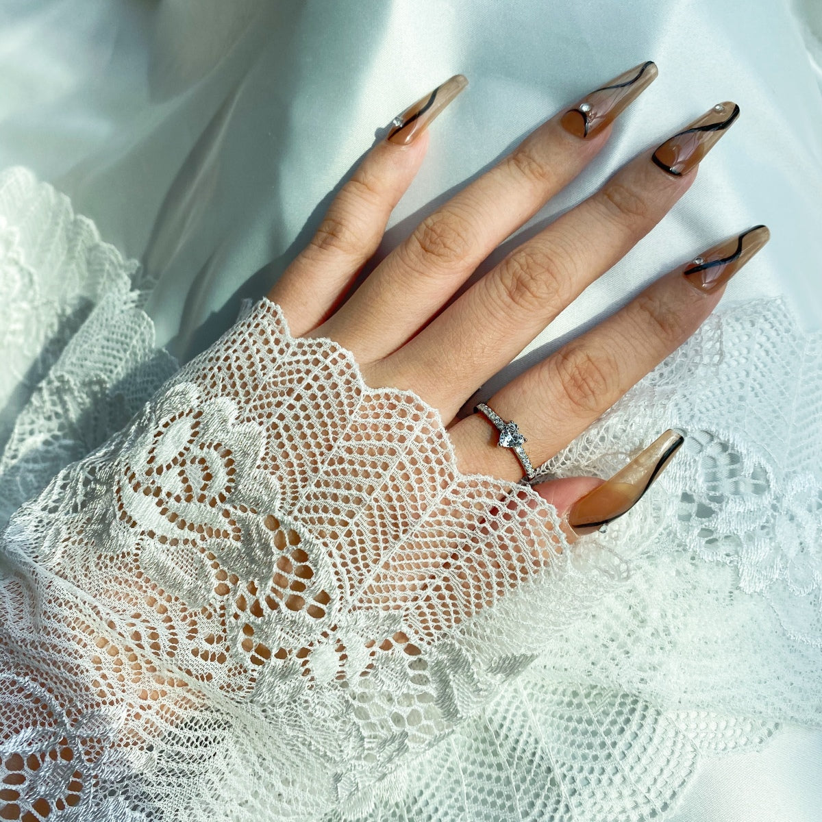 [Love Aura]0.5 Carat CaratEternity Charming Heart Shape Lover Ring