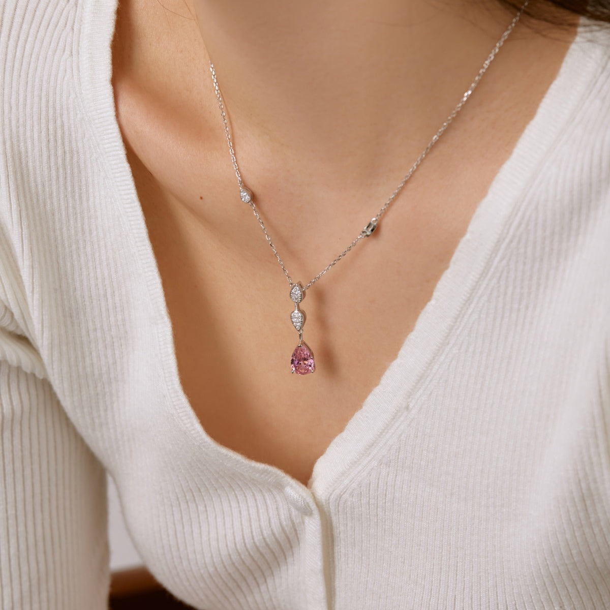 [Love Aura]Dazzling Pear Cut Necklace
