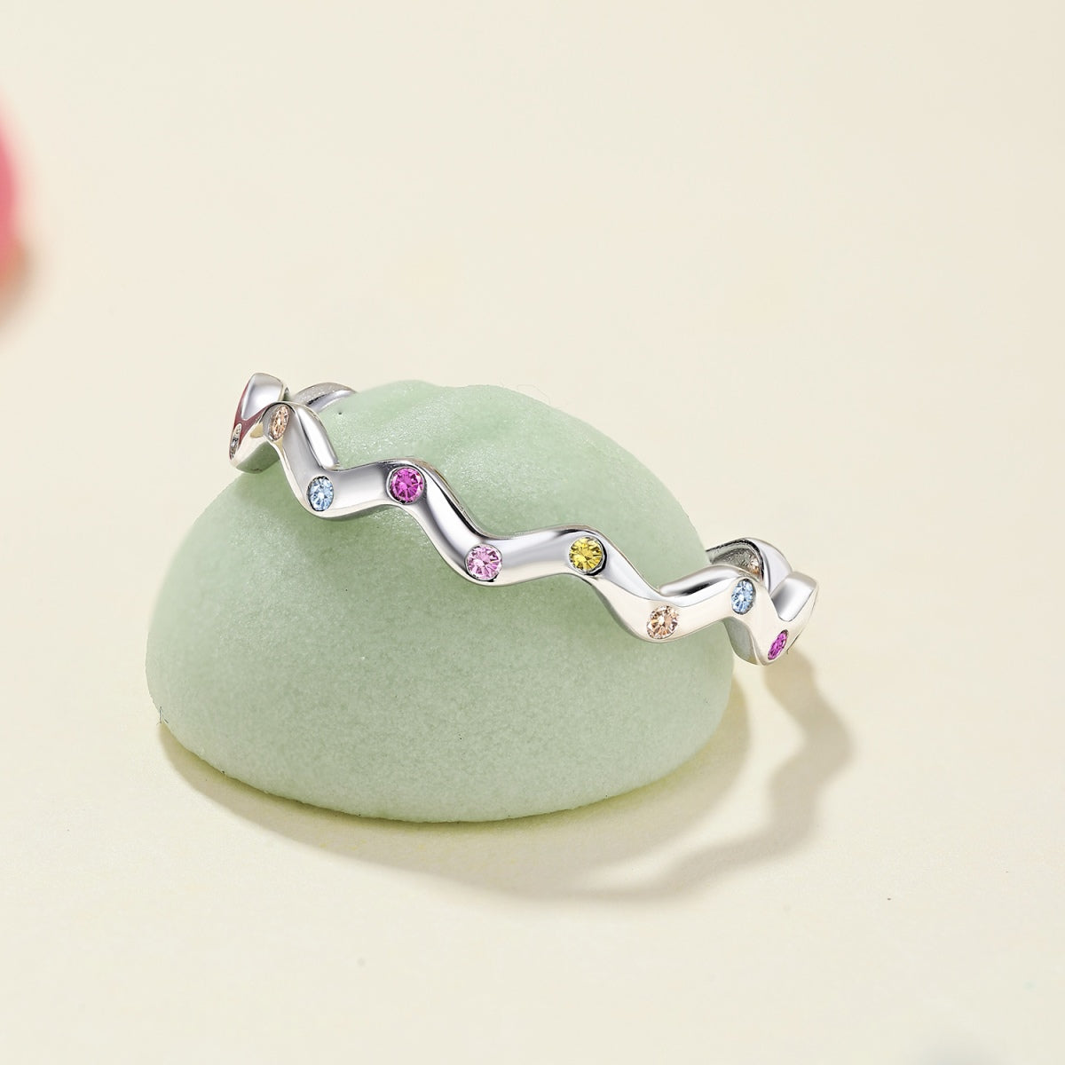 [Love Aura]Ornate Vibrant Round Cut Daily Ring