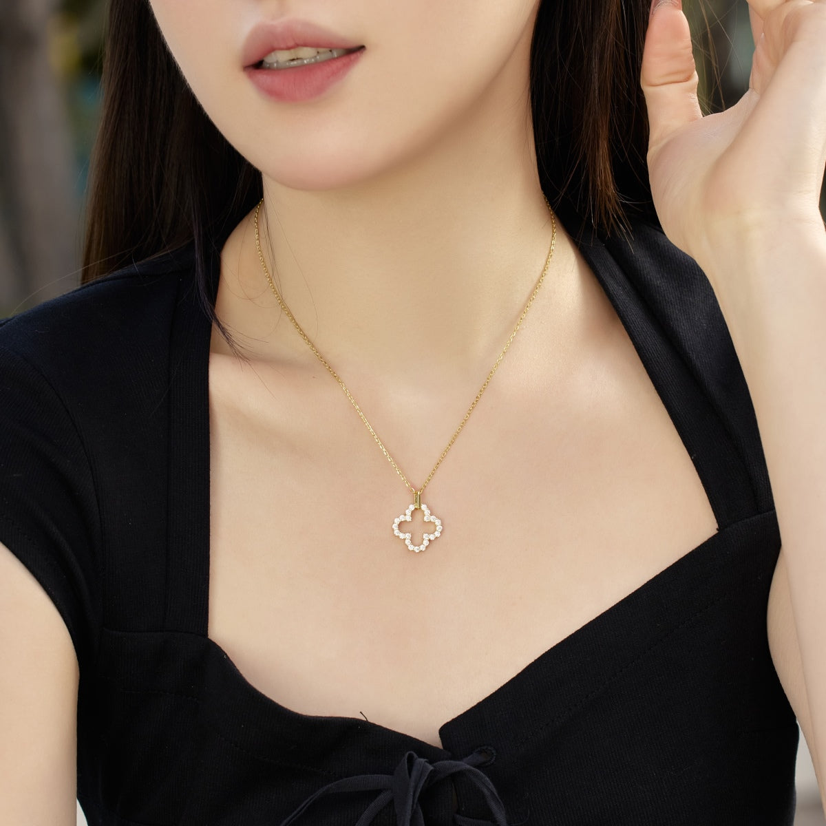 [Love Aura]Four-Leaf Clover Hollow Design Exquisite Necklace