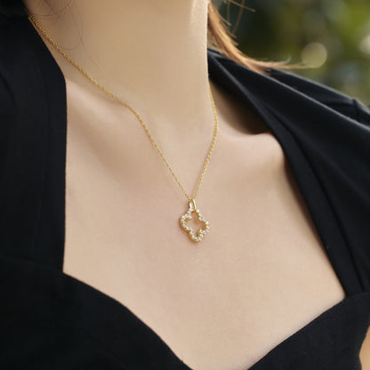 [Love Aura]Four-Leaf Clover Hollow Design Exquisite Necklace