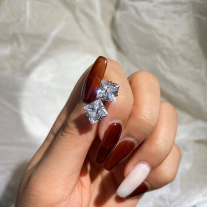 [Love Aura]Stylish Shiny Square Center Stone Stud Earrings