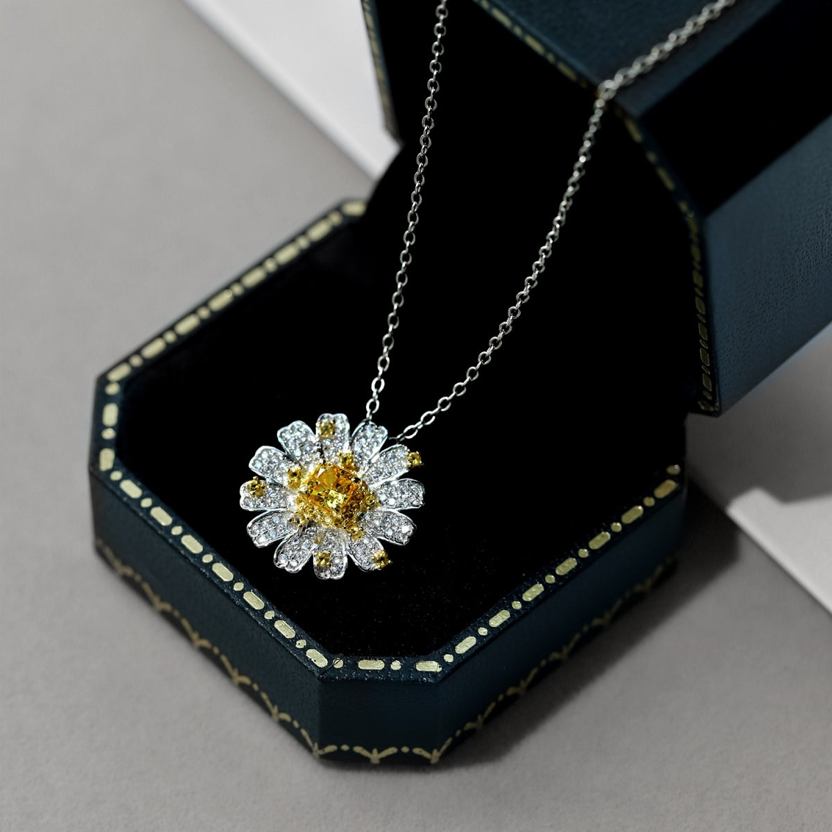 [Love Aura]Exquisite Daisy Necklace