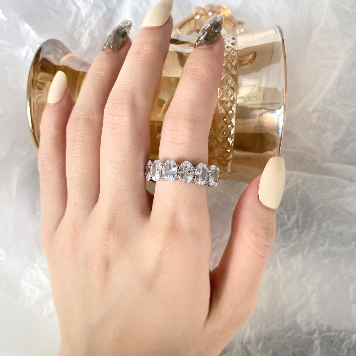 [Love Aura]Dainty Elongated Cushion Cut Tennis Ring