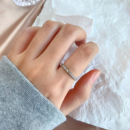 [Love Aura]Delicate Sparkling Round Cut Daily Ring