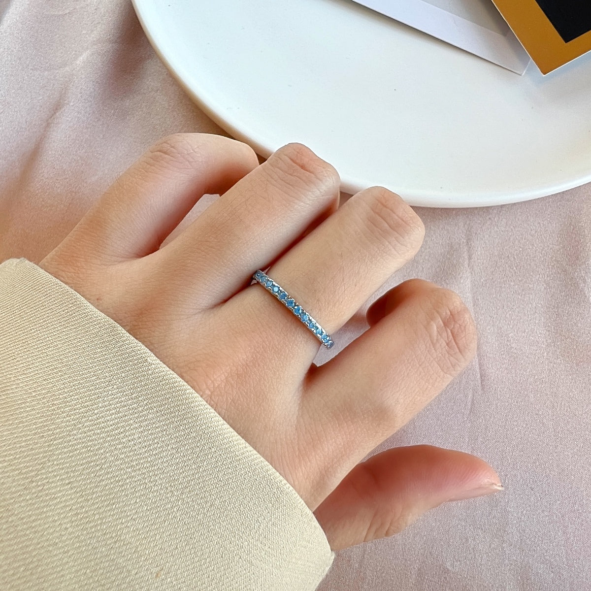 [Love Aura]Delicate Sparkling Round Cut Daily Ring