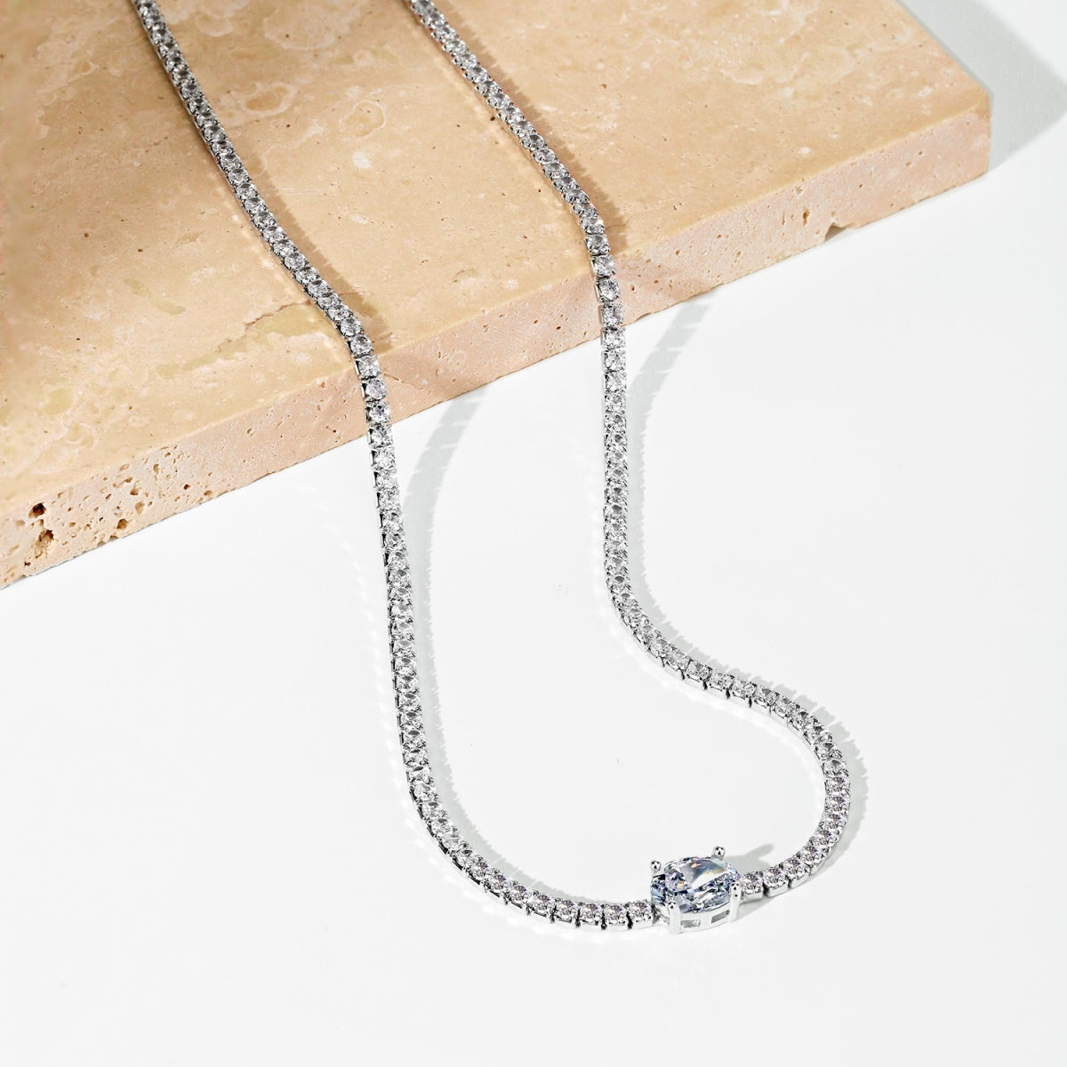 [Love Aura]1.0 Carat Shining Oval Cut Necklace