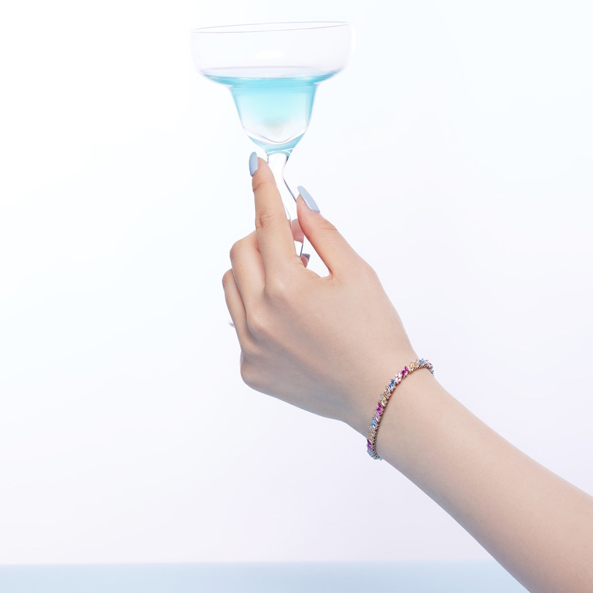 [Love Aura]Ornate Sparkling Multi Cut Party Bracelet