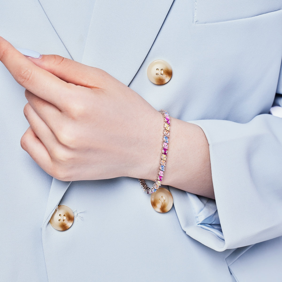 [Love Aura]Ornate Sparkling Multi Cut Party Bracelet