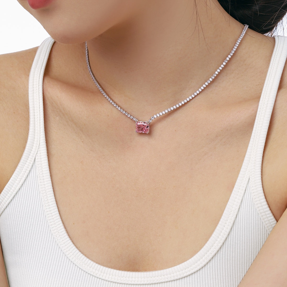 [Love Aura]4.0 Carat Elegant Radiant Cut Necklace