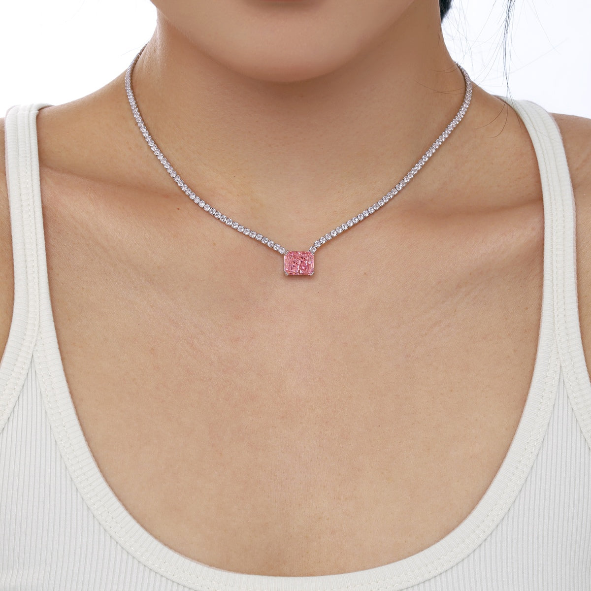 [Love Aura]4.0 Carat Elegant Radiant Cut Necklace
