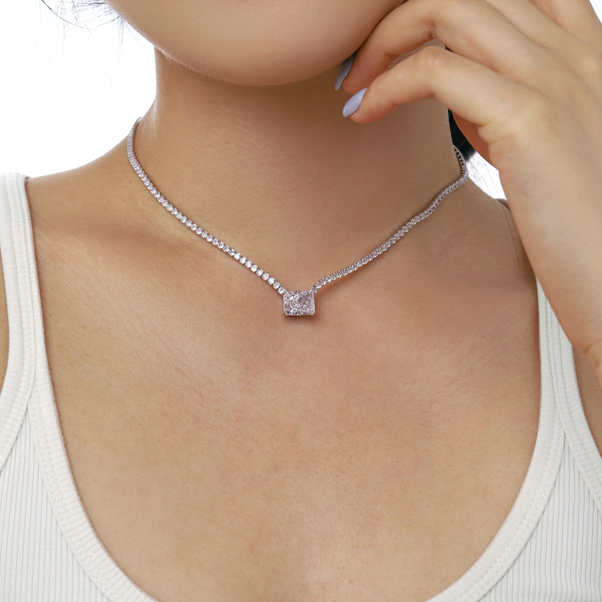 [Love Aura]4.0 Carat Elegant Radiant Cut Necklace