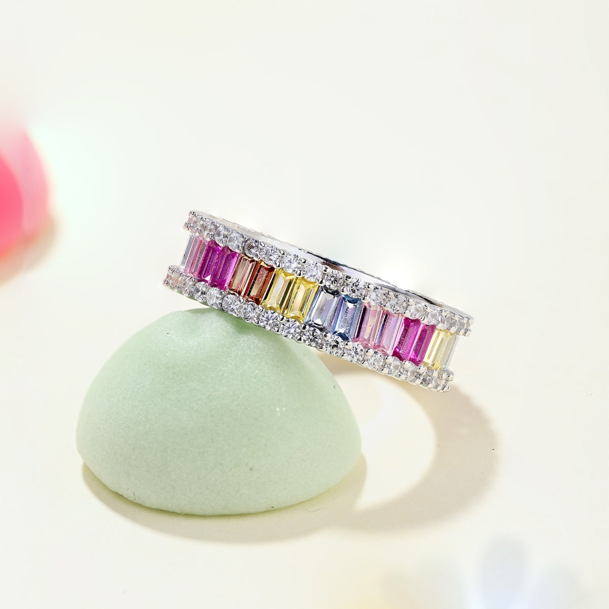 [Love Aura]Dainty Kaleidoscopic Emerald Cut Daily Ring
