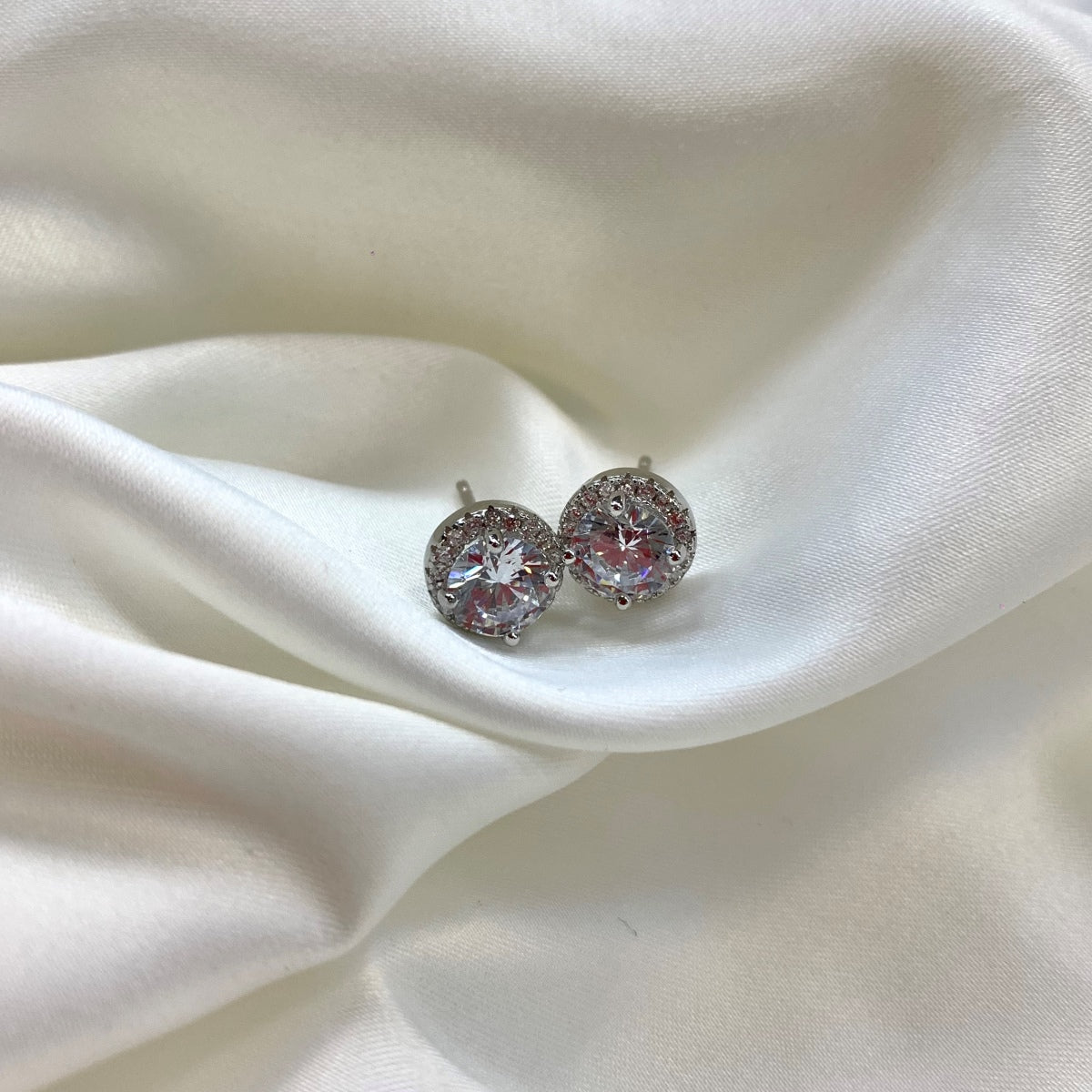 [Love Aura]Classic Princess Round Shape Earrings