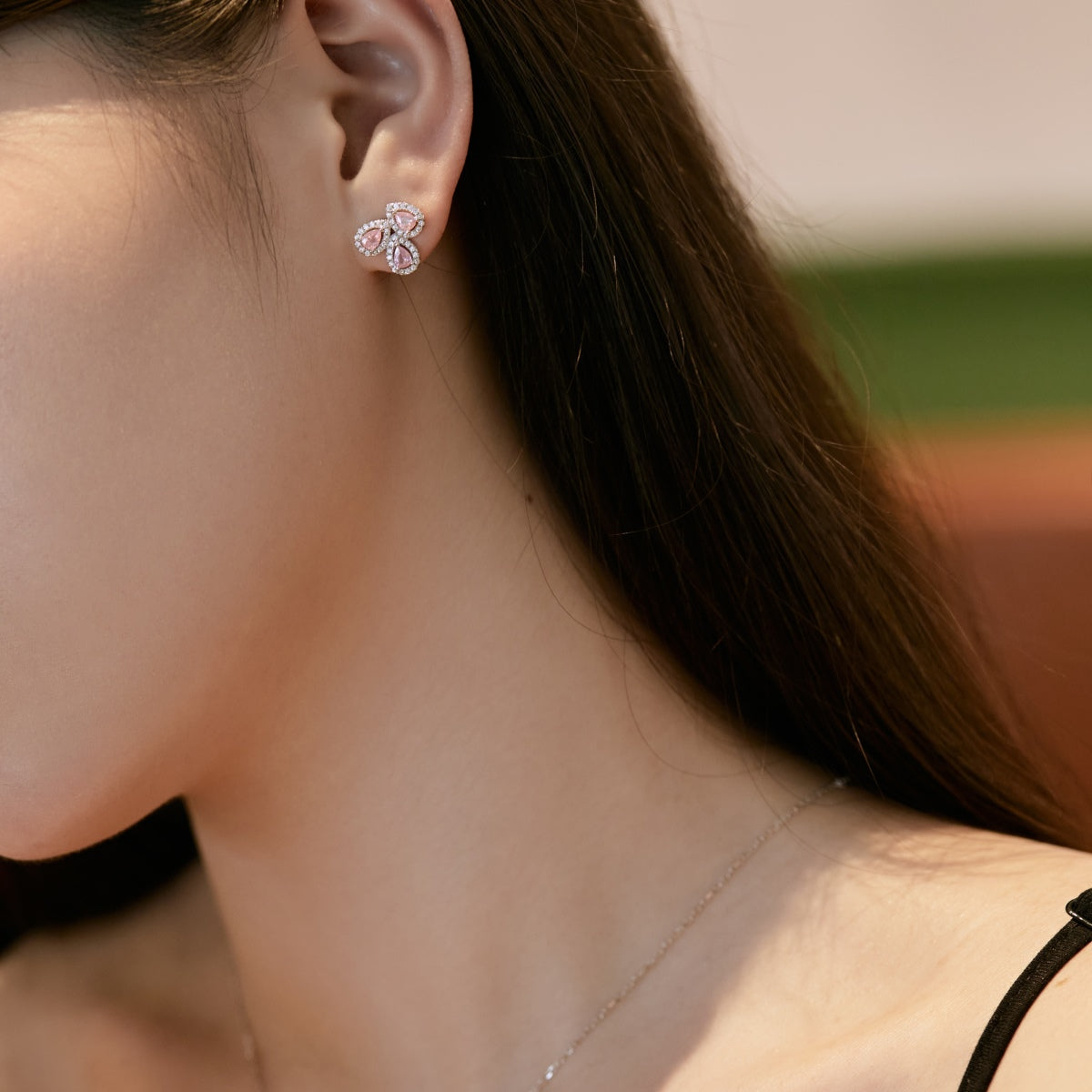 [Love Aura]Ornate Flower Shape Pear Cut Lover Earrings