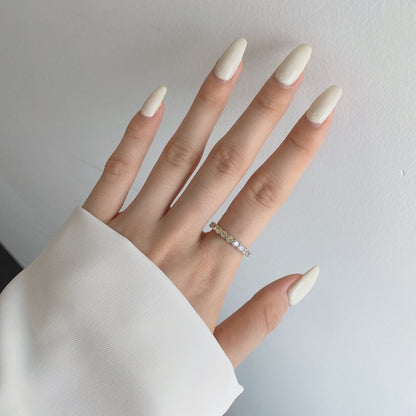 [Love Aura]Sparkling Round Cut Tennis Ring