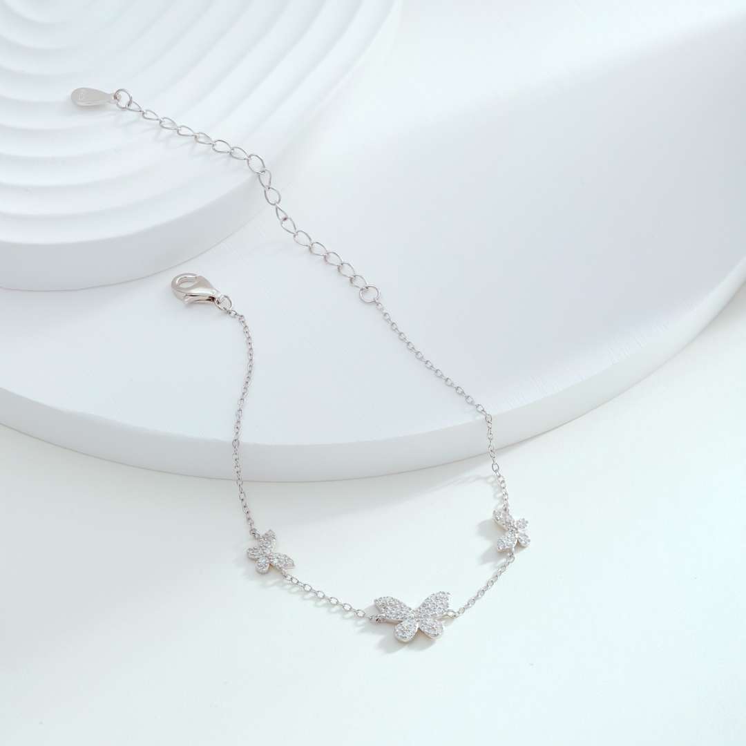 [Love Aura]Delicate Butterfly Pendant Bracelet