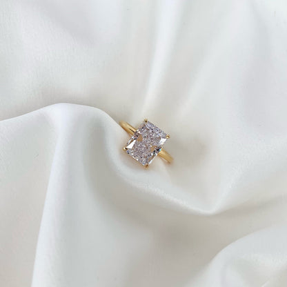 [Love Aura]4.0 Carat Ornate Enchanting Radiand Cut Banquet Ring