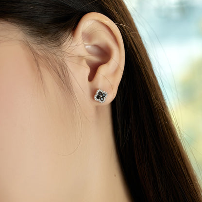 [Love Aura]Four-Leaf Clover Flower Shaped Earrings