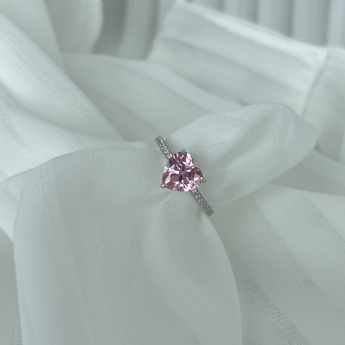 [Love Aura]2.0 Carat Dazzling Lustrous Heart Cut Lover Ring