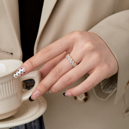 [Love Aura]Delicate Enchanting Wave Shape Daily Ring