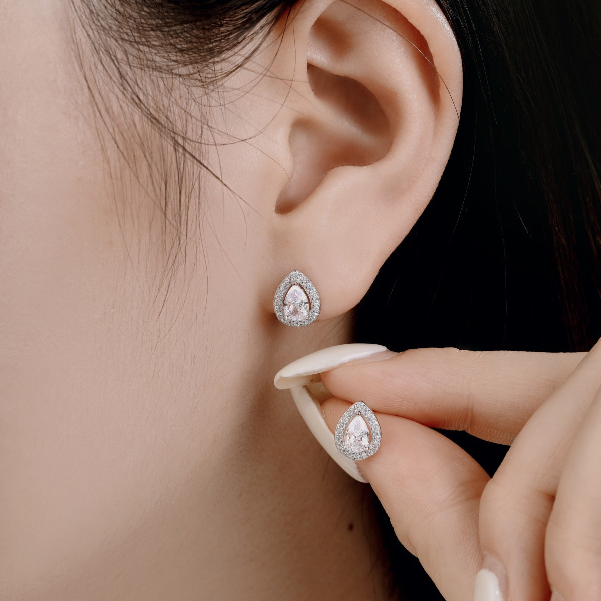 [Love Aura]Luxurious Water Drop Shape Earrings