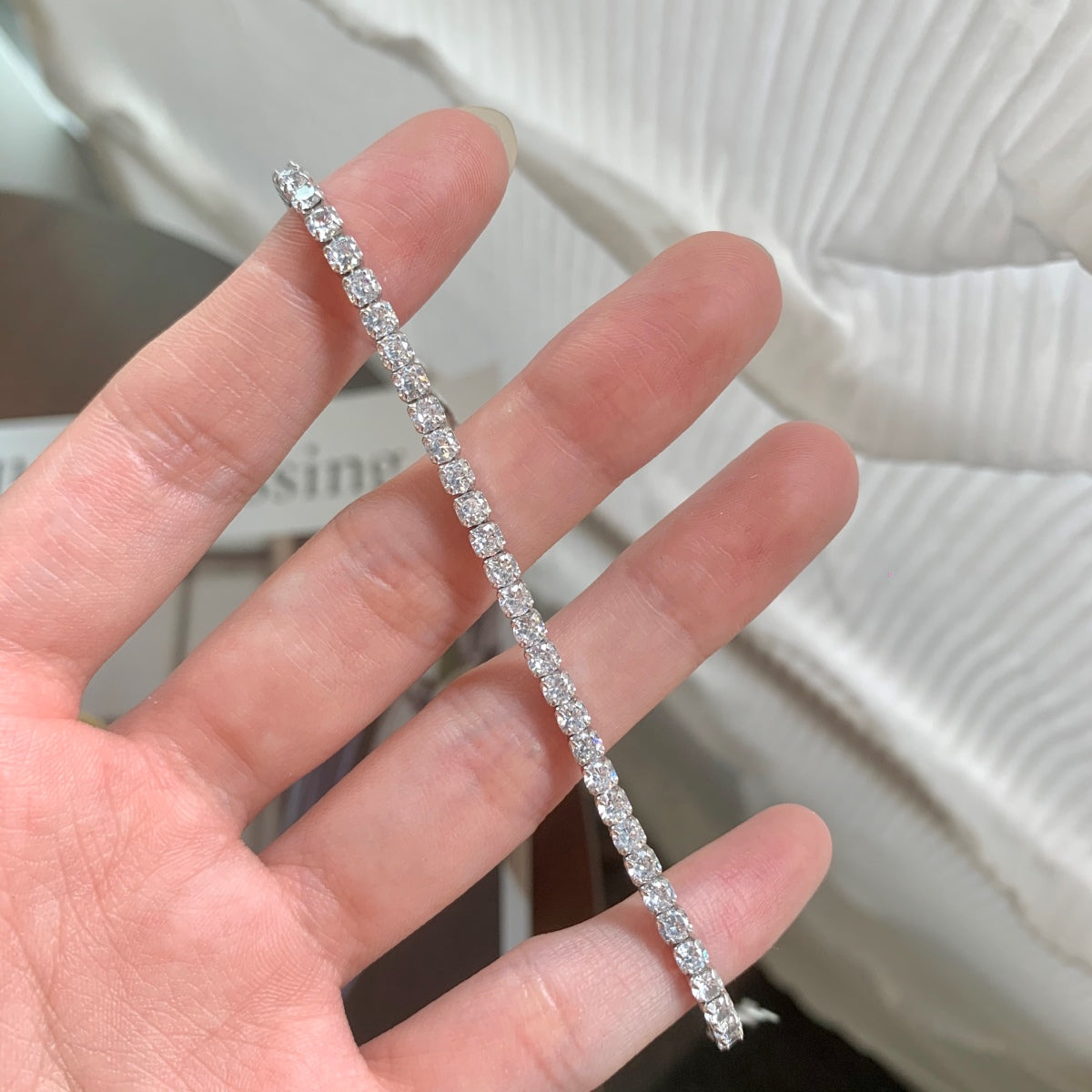 [Love Aura]Sparkling Round Cut Daily Bracelet