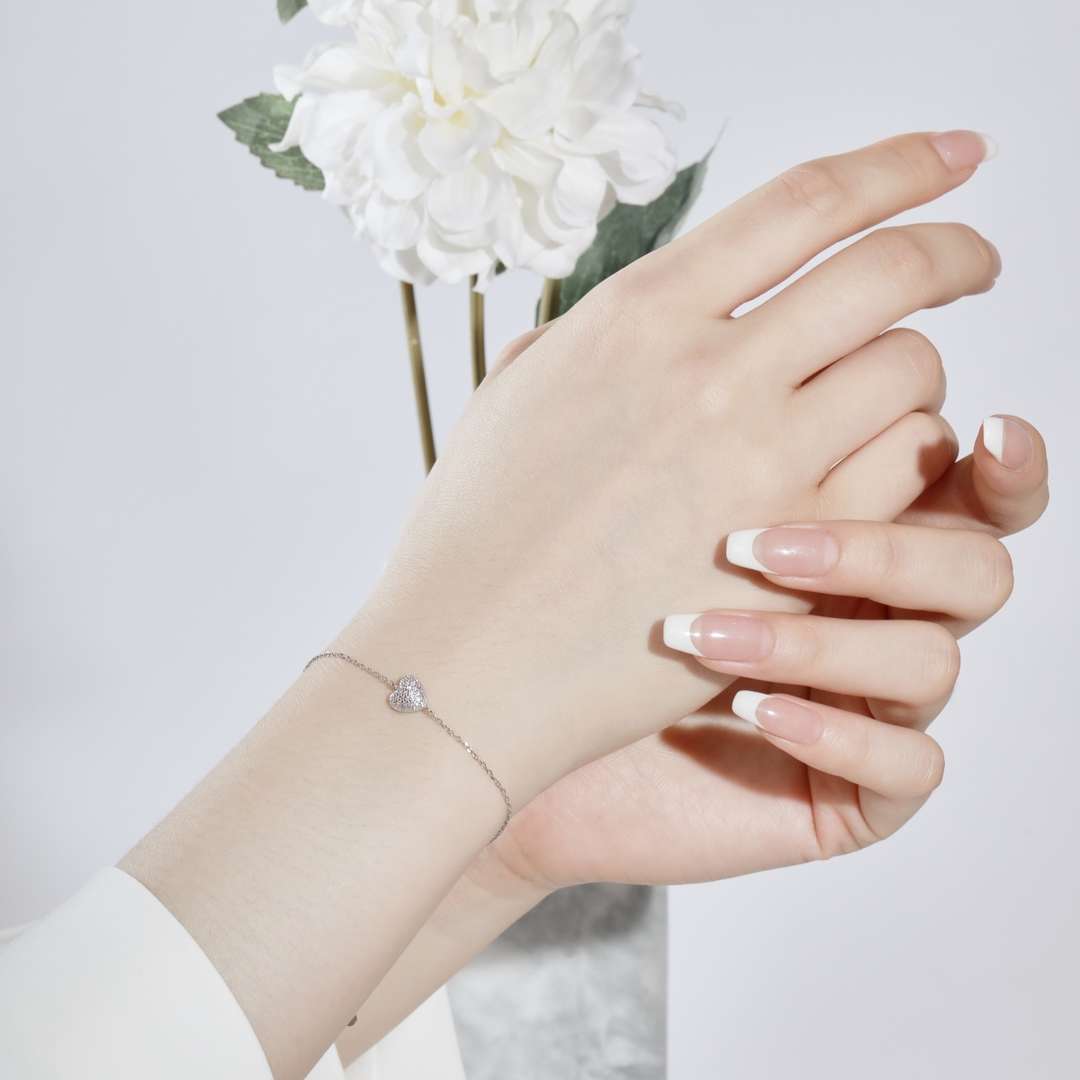 [Love Aura]Heart-Shaped Gentle and Versatile Bracelet
