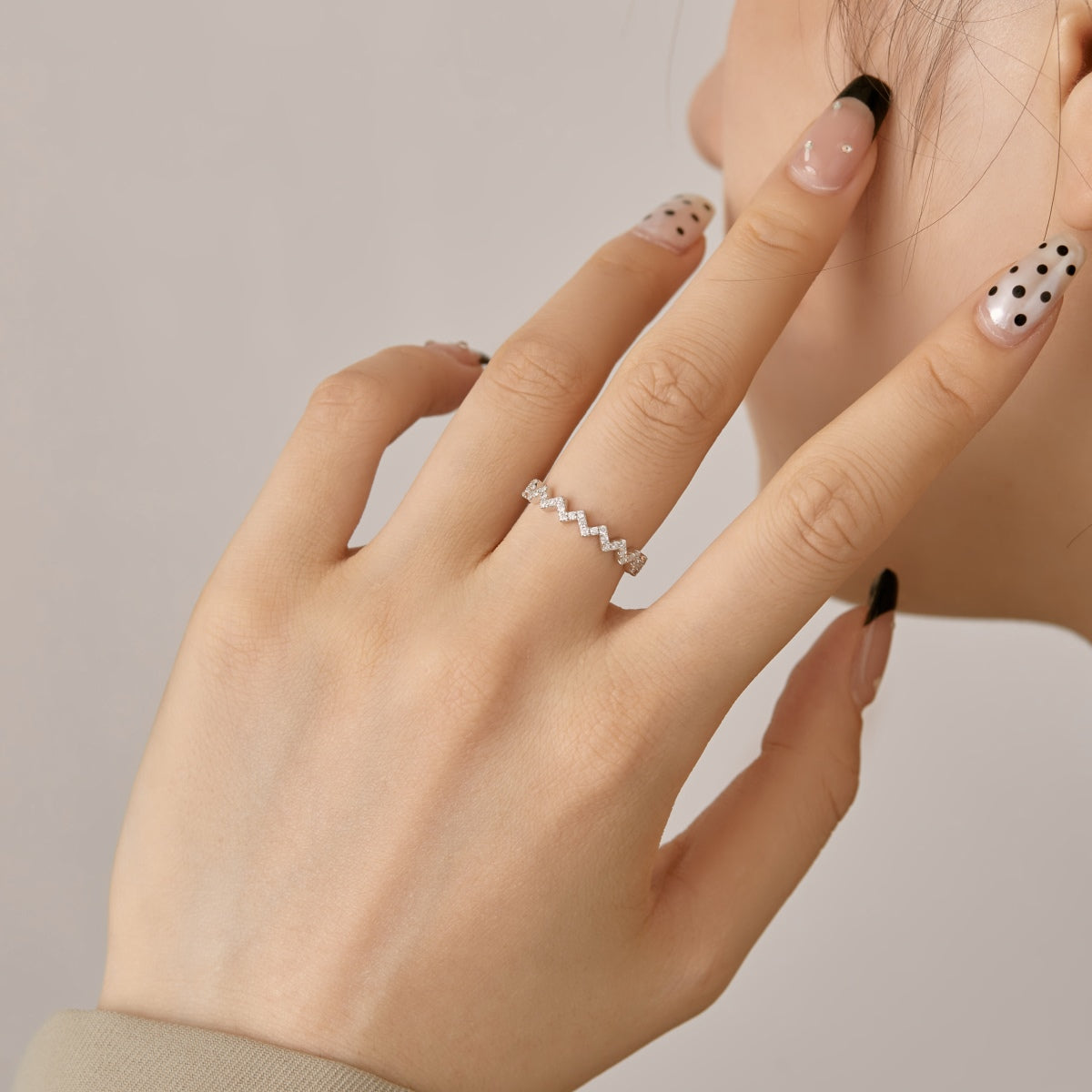 [Love Aura]Delicate Enchanting Wave Shape Daily Ring