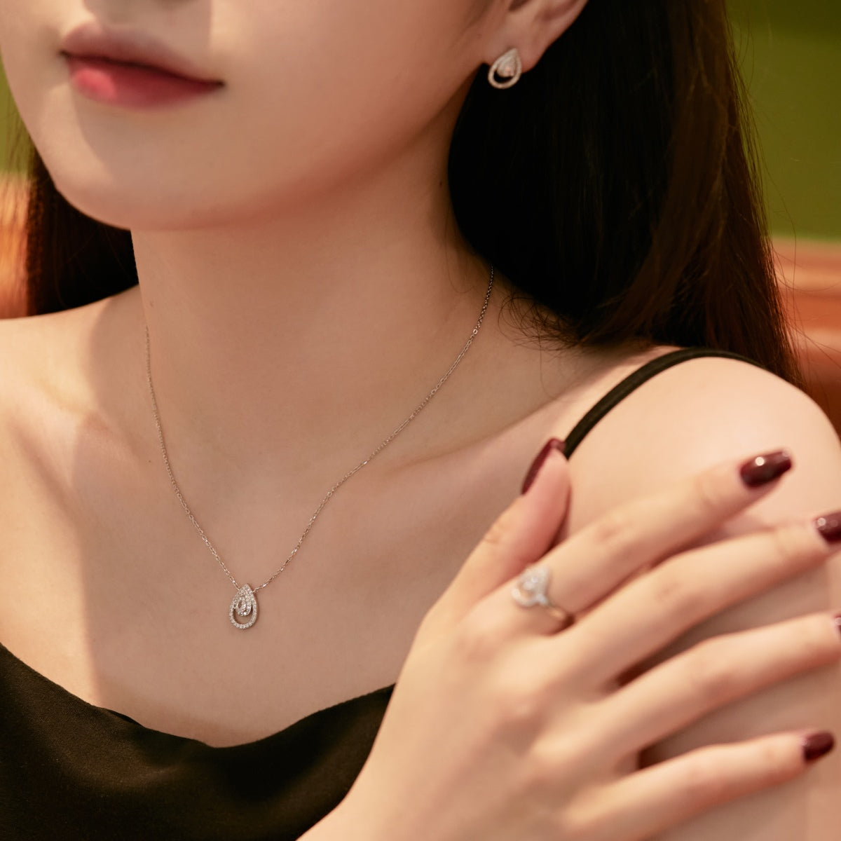 [Love Aura]Sparkling Pear Cut Necklace