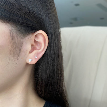 [Love Aura]Sparkling Heart Shaped Simple Earrings