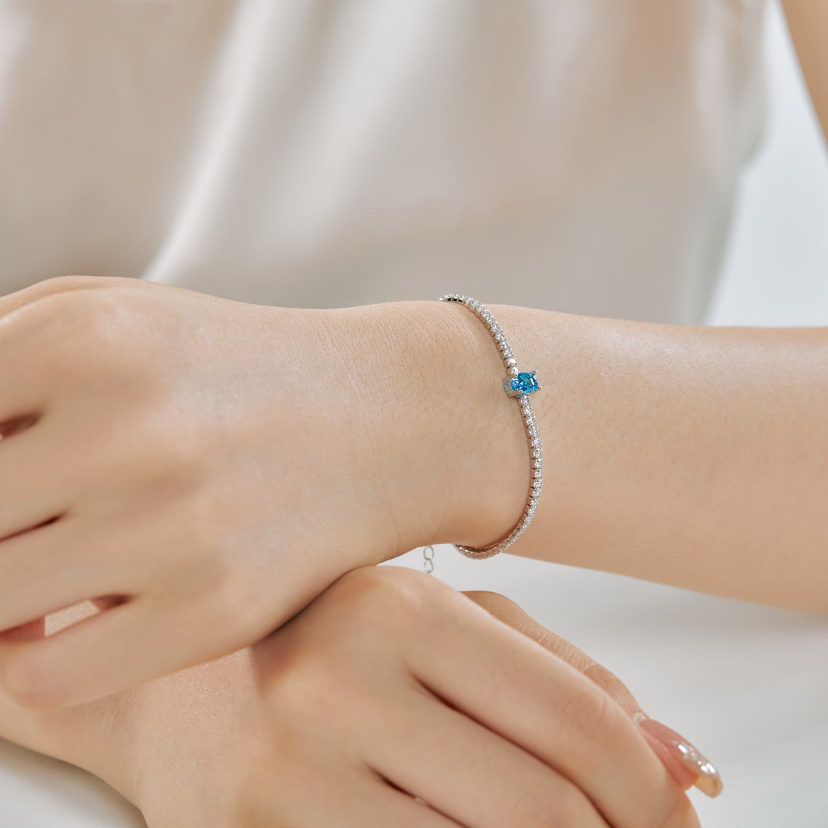 [Love Aura]0.75 Carat Exquisite Oval Cut Daily Bracelet