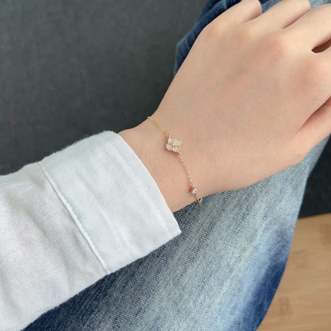 [Love Aura]Delicate Four Leaf Clover Bracelet