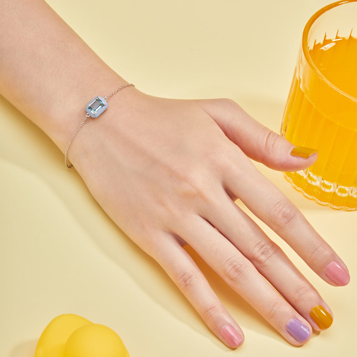 [Love Aura]2.0 Carat Sparkling Colorful Emerald Cut Daily Bracelet