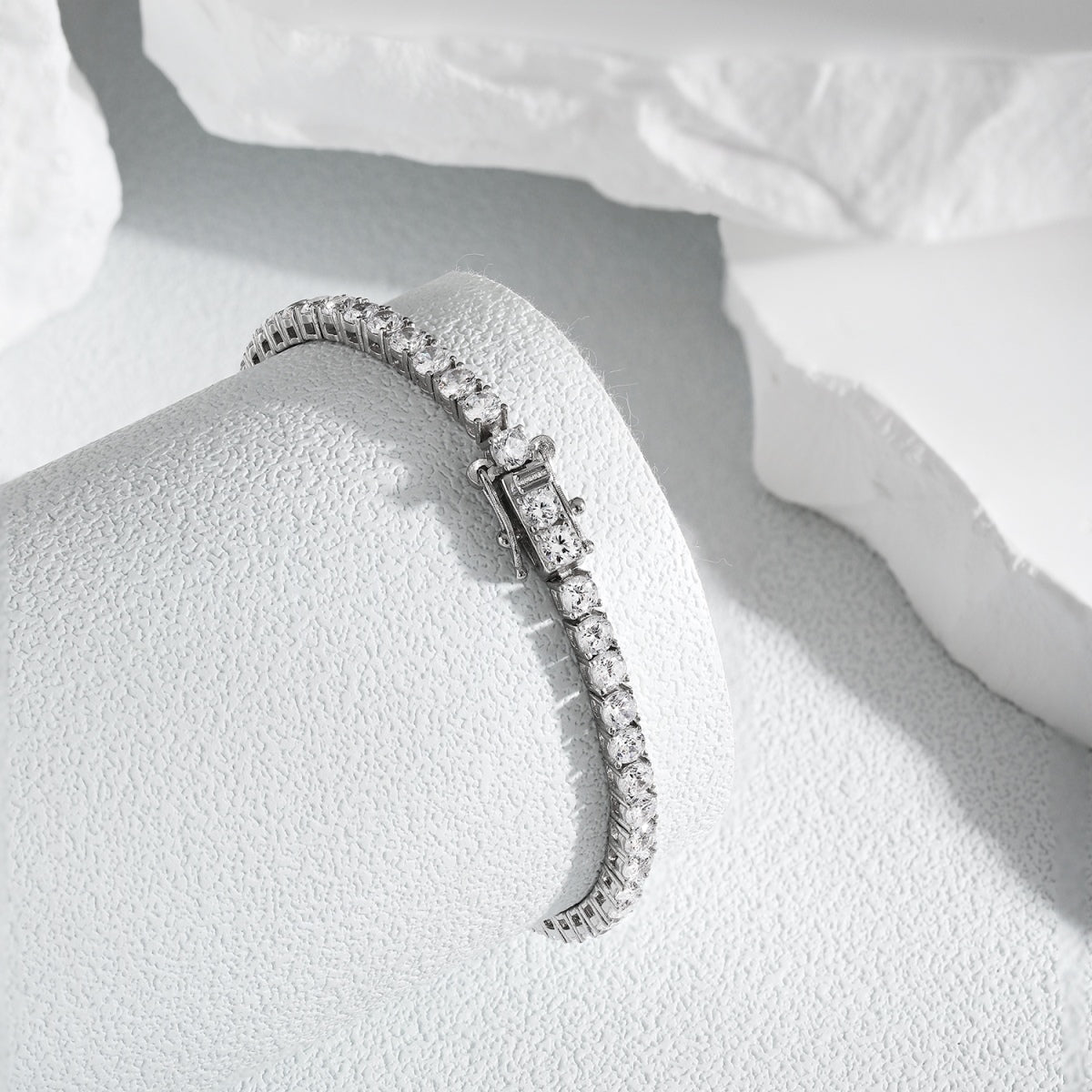 [Love Aura]Radiant Colorful Round Cut Party Bracelet