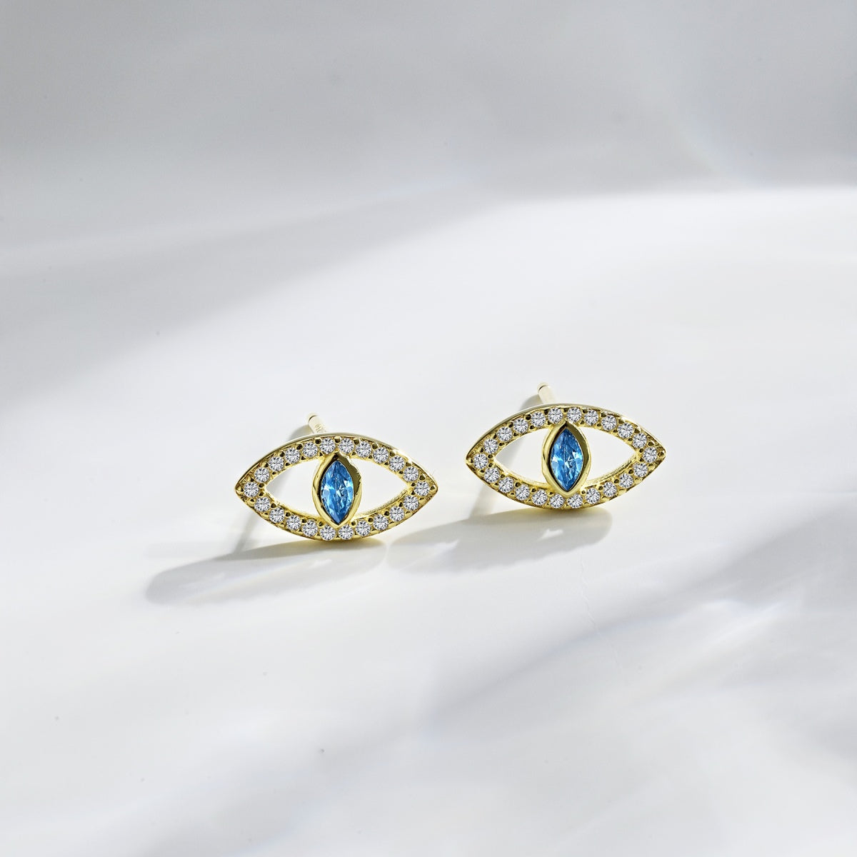 [Love Aura]Blue Devil Eyes Hollow Stud Earrings