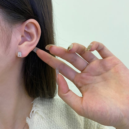 [Love Aura]Stylish Shiny Rectangular Center Stone Stud Earrings