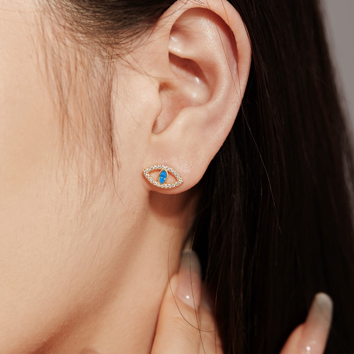 [Love Aura]Blue Devil Eyes Hollow Stud Earrings