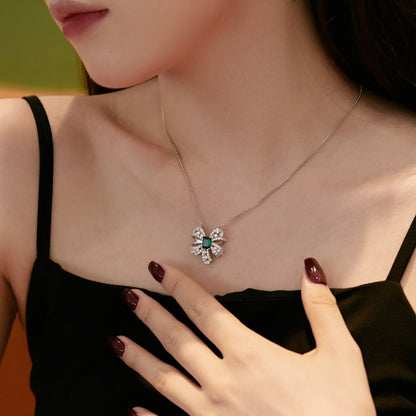 [Love Aura]Luxurious Flower Shape Emerald Cut Necklace