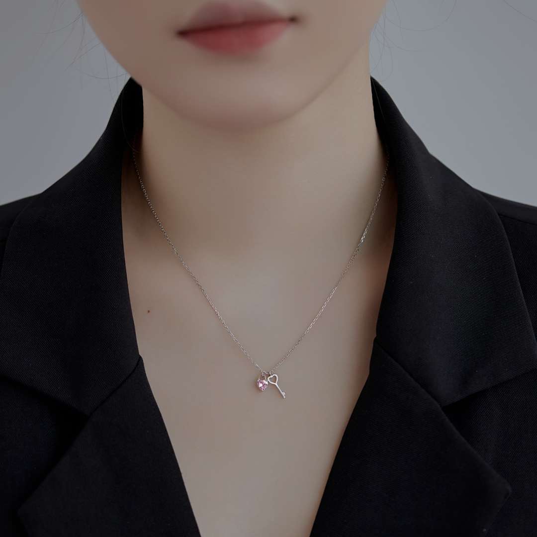 [Love Aura]Unique Heart Shape Key Pendent Necklace
