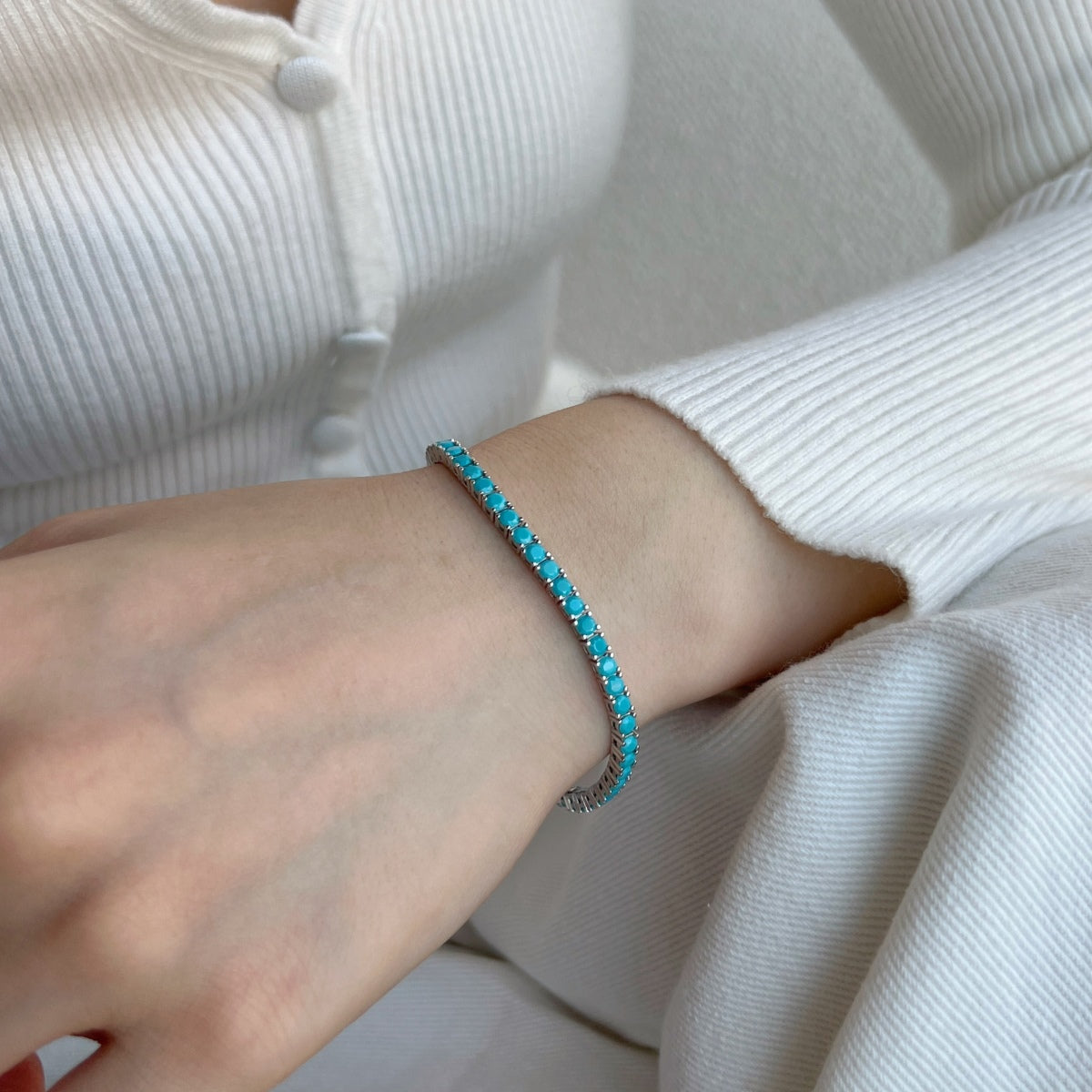 [Love Aura]Dainty Charming Round Cut Tennis Bracelet