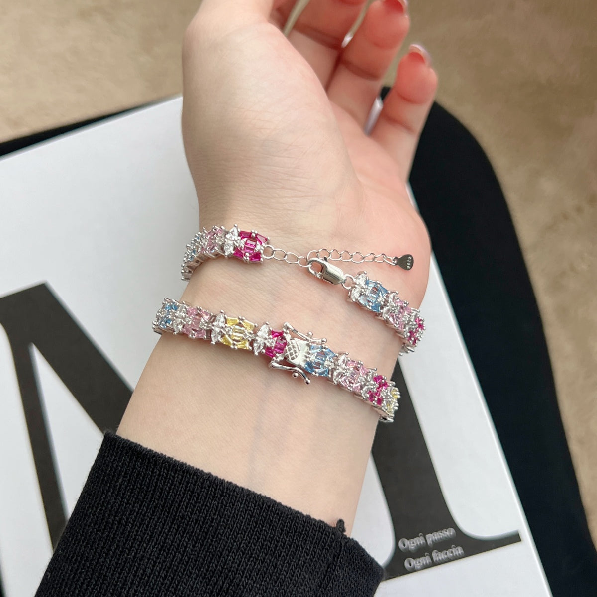 [Love Aura]Delicate Colorful Multi Cut Party Bracelet