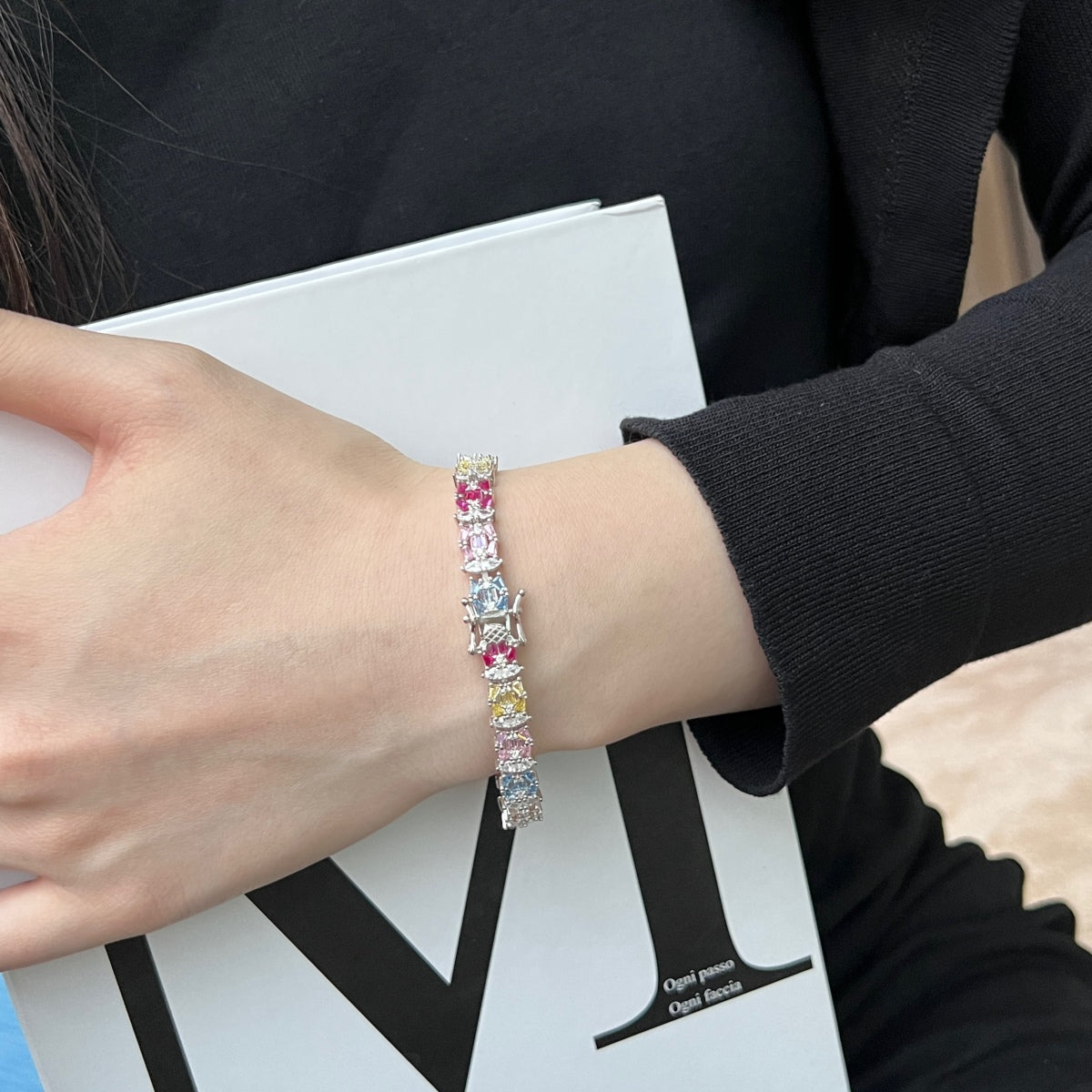 [Love Aura]Delicate Colorful Multi Cut Party Bracelet