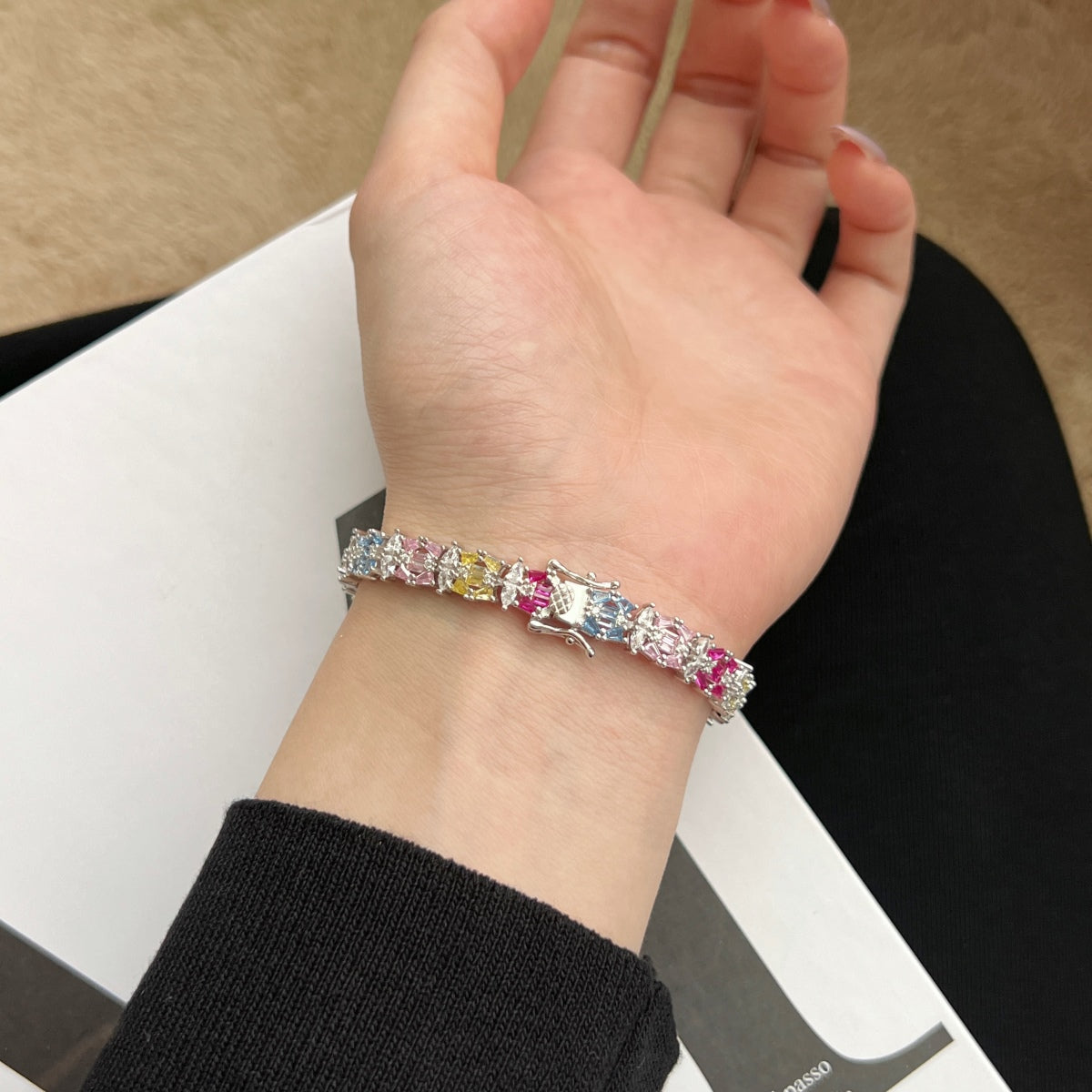 [Love Aura]Delicate Colorful Multi Cut Party Bracelet